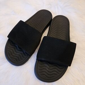 Size 7 LazyPants Black Slides with Velvet Velour Top NWOT